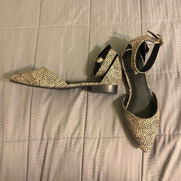 NWT leapord print flats - Picture 2 of 4